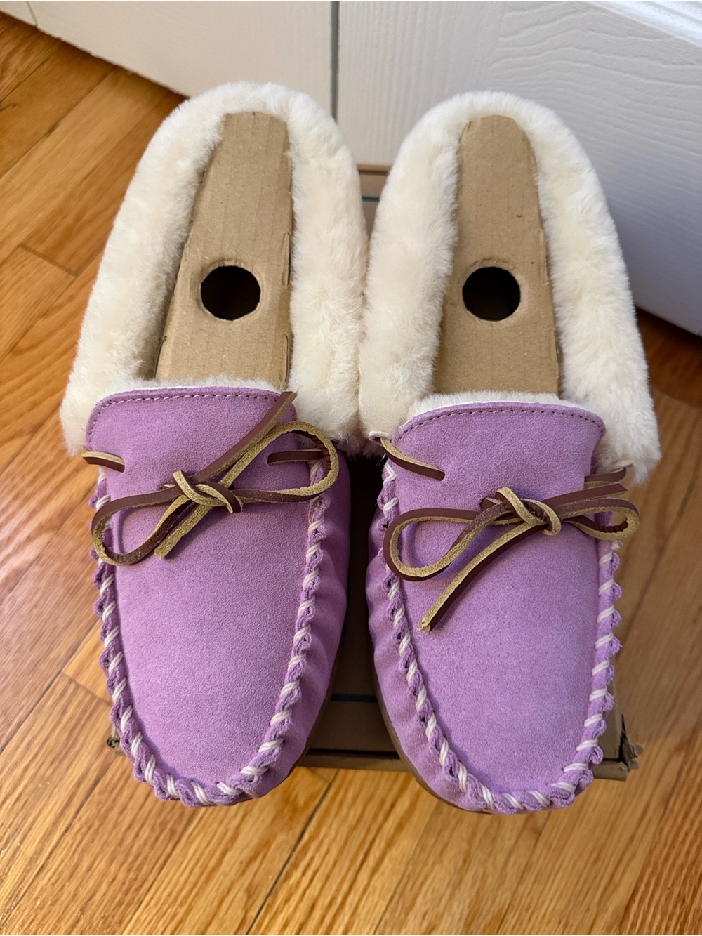 NWT L.L. Bean Pale Mauve Purple Suede Wicked Good Moccasin Slippers